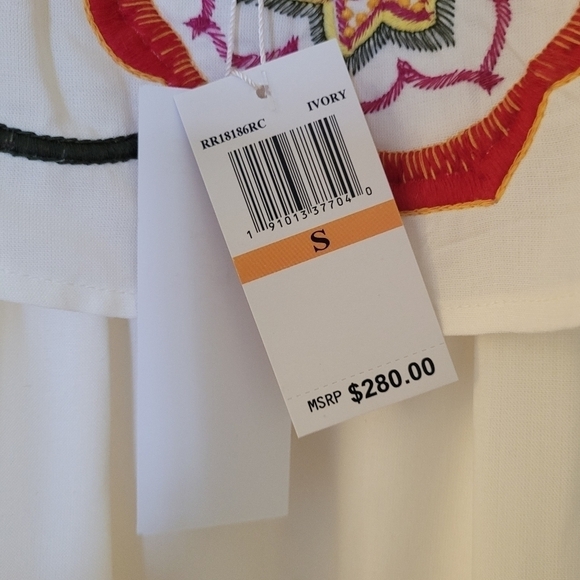 Red Carter NWT ADELAIDE FLORAL EMBROIDERED OFF THE SHOULDER MINI SUNDRESS Size S - Picture 4 of 15